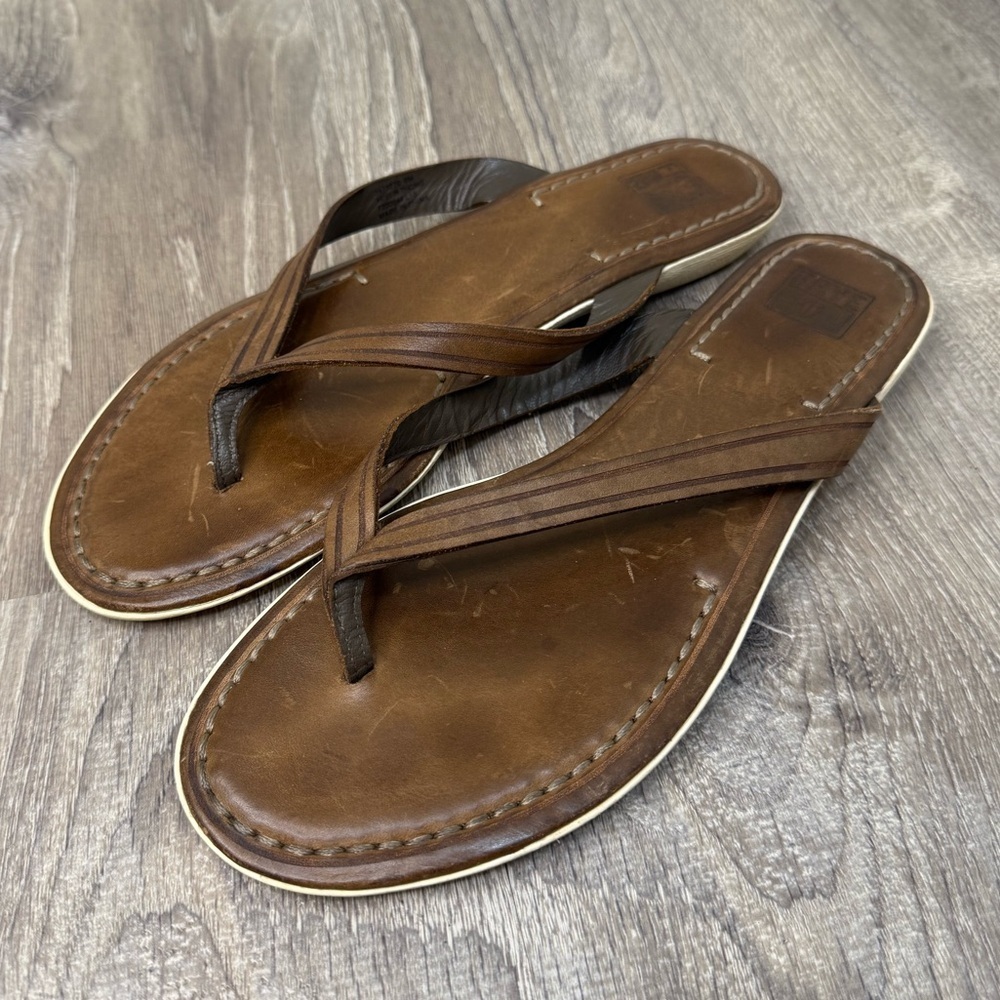 Frye Amelia Thong Sandals Size 9